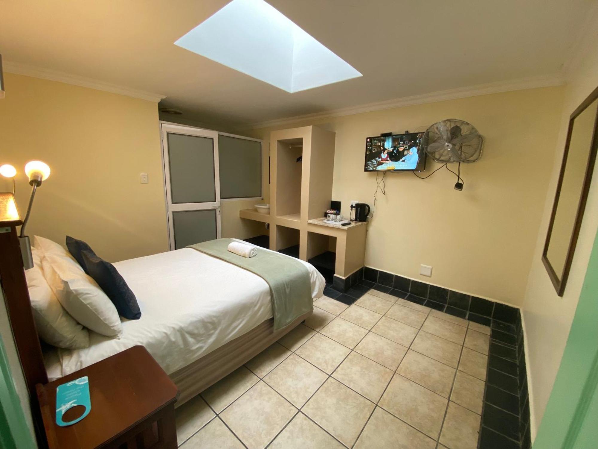 Green Door Guesthouse 莫塞尔湾 客房 照片