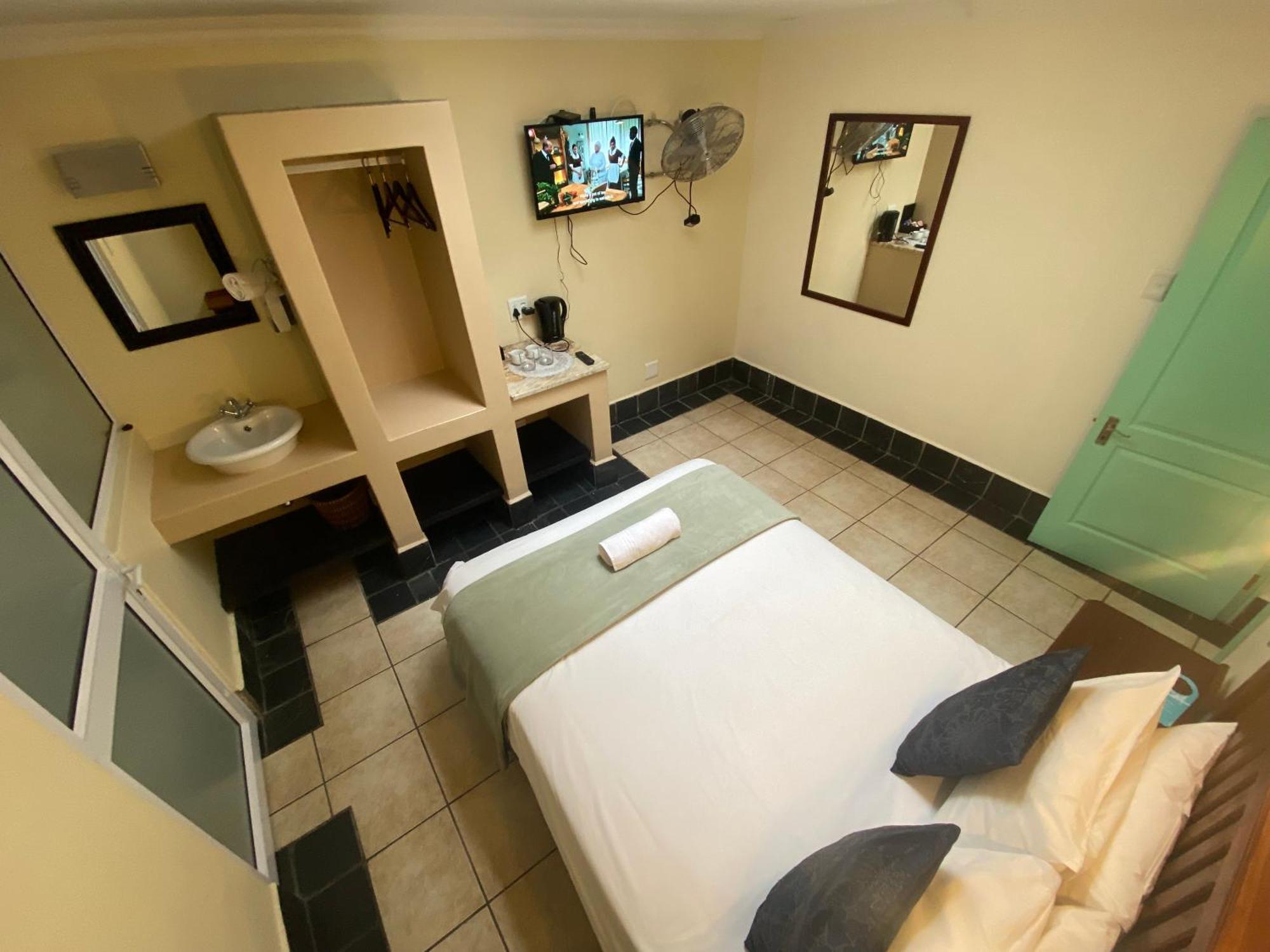 Green Door Guesthouse 莫塞尔湾 客房 照片