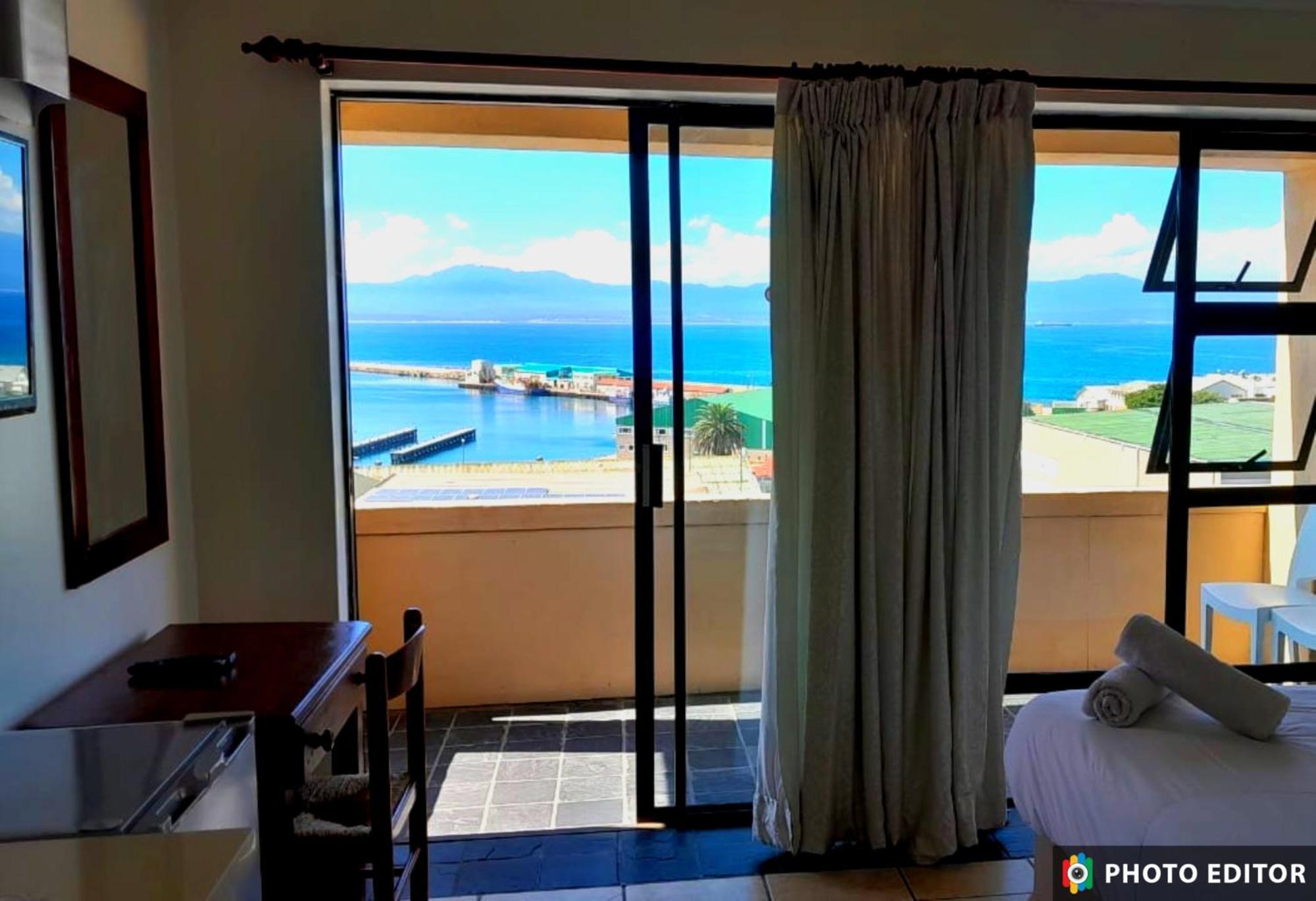 Green Door Guesthouse 莫塞尔湾 外观 照片