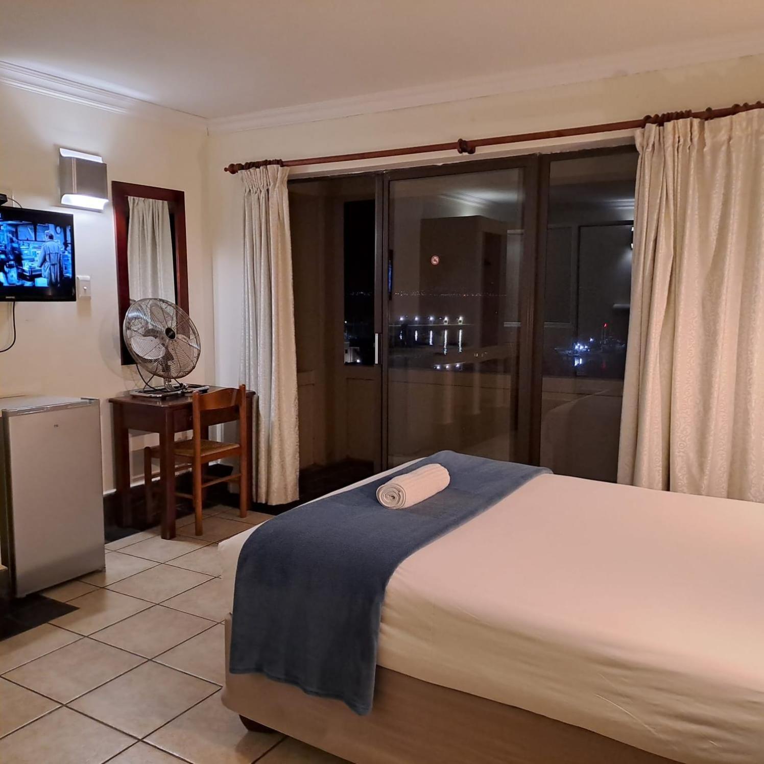 Green Door Guesthouse 莫塞尔湾 客房 照片